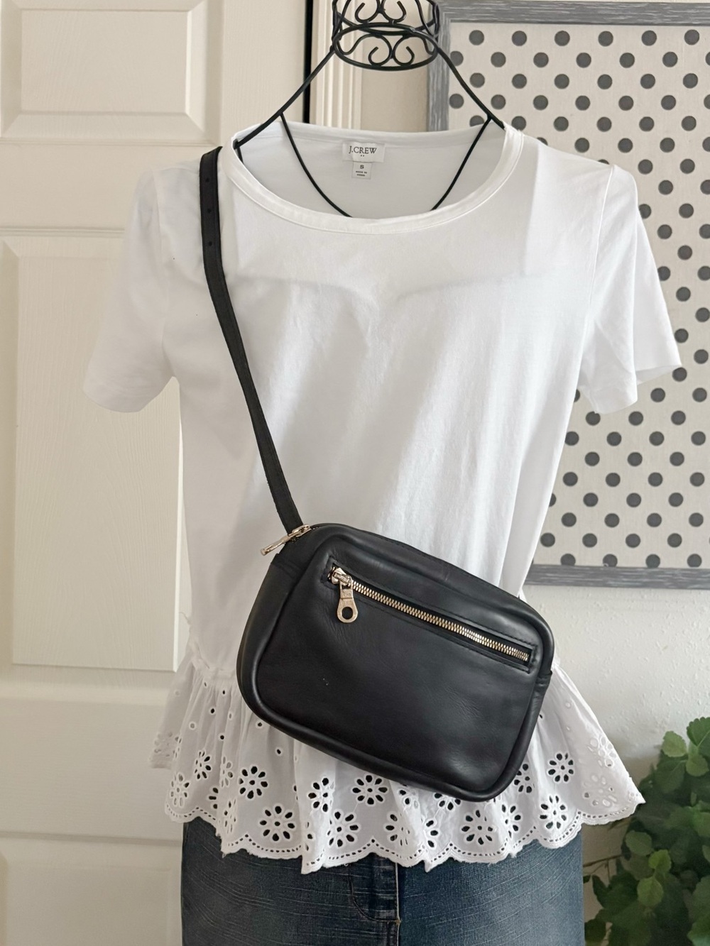 Parker clay Minimalist Black Leather Crossbody Bag with Front Zip